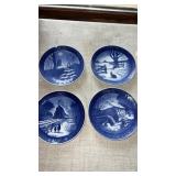 Bing & Grondshl Christmas plates