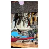 Miscellaneous kitchen utensils