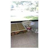 Miscellaneous decorative items