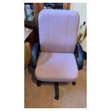 Fabric Swivel Chair 25" x 21" x 39"