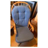 Swivel office chair with cloth cushions