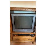 Lot of Electronics Trinitron Sony Box TV with