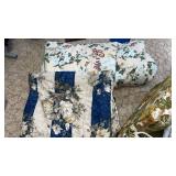 Queen and twin size comforters