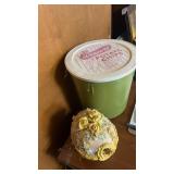 Decorative sugar egg In a weavers, potato chip