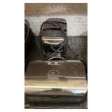 Sunbeam 2 slice toaster and Wolfgang bistro