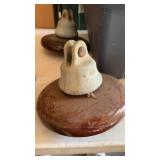 Vintage interlocking g ceramic insulator