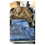 2 Small tote with menï¿½s jeans  40/30 , bags and