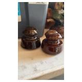 2 ceramic insulators