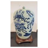 Blue and white porcelain ginger jar with lid