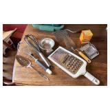 Miscellaneous kitchen utensils