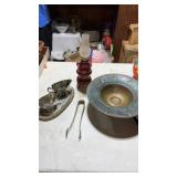 Miscellaneous lot of silver plate creamer and