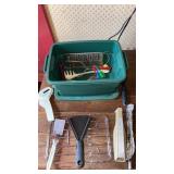 Small tote with lid , lady vanity electric knife