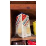Vintage tins saltines, wheat thins, cracker