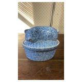 Spongeware pottery pig dish