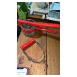 Potato ricer  and wire pastry dough cutter