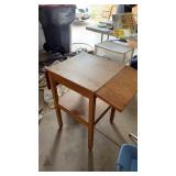 small table 36.5ï¿½x20ï¿½x30.5ï¿½