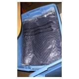 Tote with  4 moving blankets