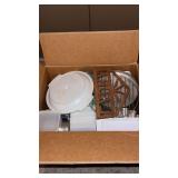 Box of miscellaneous kitchen items