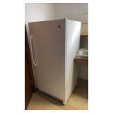 GE Fridge/Freezer (In Basment Buyer must move)