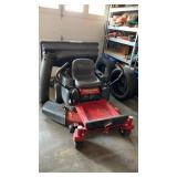 Toro Timecutter. SS 4225 Zeroturn Lawnmower