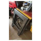 2 plastic saw horses