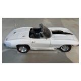 ERTL 1967 Chevy Corvette convertible, diecast car