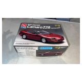 ERTL AMT 1994 Chevy Camaro Z 28 convertible model