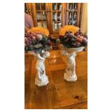 Grouping of decor including statues