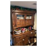 Very nice wood hutch 75ï¿½x20ï¿½x57ï¿½ contents not