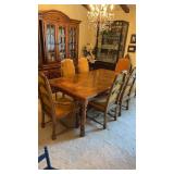 Beautiful mid century  wood dining table with 6