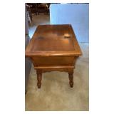 Wooden side table Approximately 28 x 19 x 22.5ï¿½