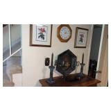 Grouping of decorative items