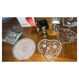 Miscellaneous grouping of small bowls , brass