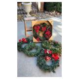Miscellaneous sizes of Christmas wreaths  stool