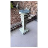 Metal Sundial 37ï¿½ Tall