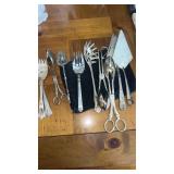 Miscellaneous serving utensils