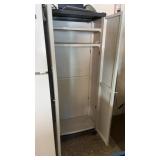 Black & Decker Plastic Cabinet approx 26ï¿½ x 14.5ï¿½