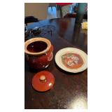 Porcelain pot and plate