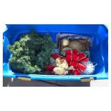 Tote with lid and Christmas decorations