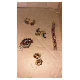 Womenï¿½s costume, jewelry clip, earrings,