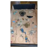 Miscellaneous womenï¿½s costume, jewelry clip,