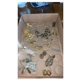 Gold tone costume jewelry clip earrings ,
