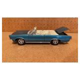 Maisto 1965 1/18 Scale Pontiac GTO Diecast Car