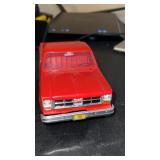 1970ï¿½s or 1980ï¿½s Chevy swears body pickup truck