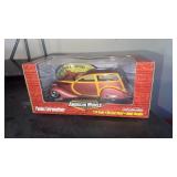 ERTL American Muscle  Posies Extremeliner  car