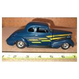 1939 Racing Champions 1939 Chevrolet Diecast Car