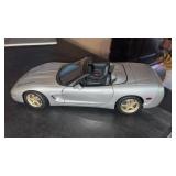 U T MODELS 1998 Chevy Corvette convertible, 1/18