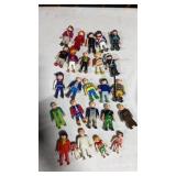 25 play mobile figures