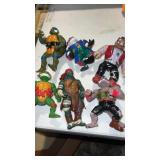 6 ninja turtle action figures