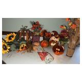 Tote with Thanksgiving Decorations